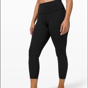 NWT Lululemon Wunder Under high rise 25” black size 0